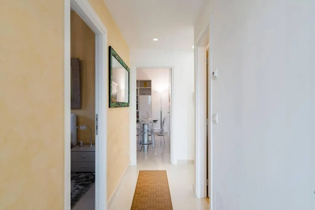 Brightful Boutique Apartment In The Heart Of Trastevere Rome 0*,
