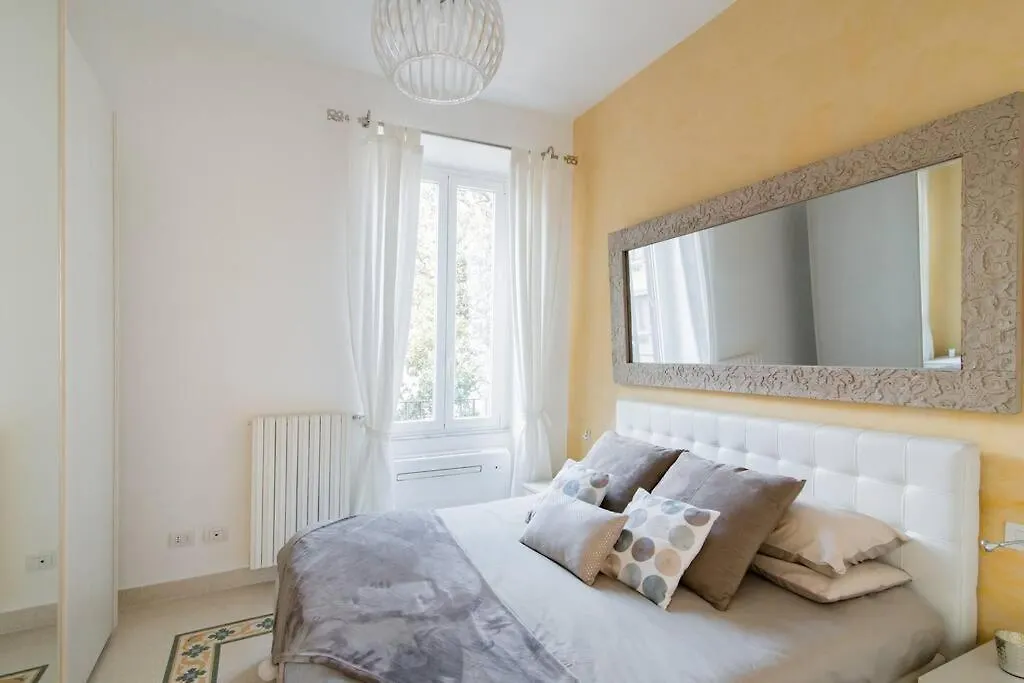Brightful Boutique Apartment In The Heart Of Trastevere Rome