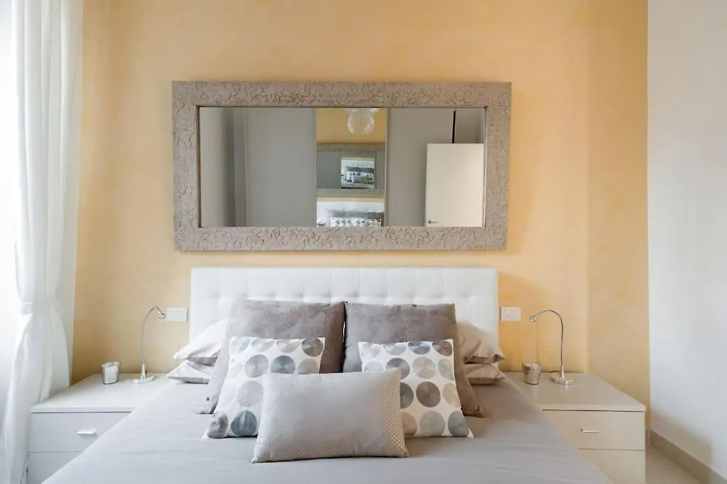 Brightful Boutique Apartment In The Heart Of Trastevere Rome