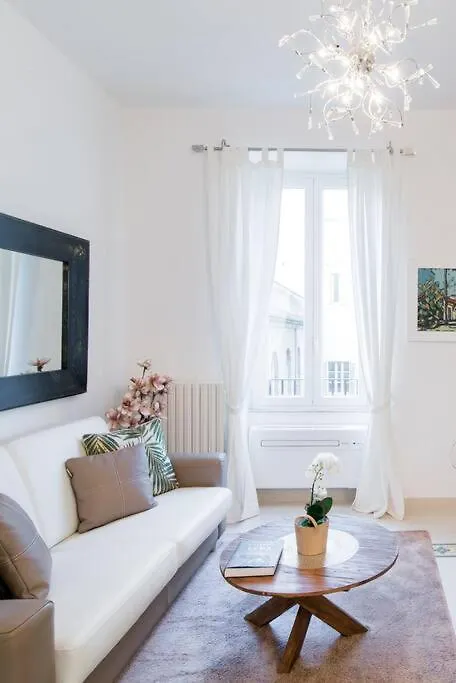 Brightful Boutique Apartment In The Heart Of Trastevere Rome